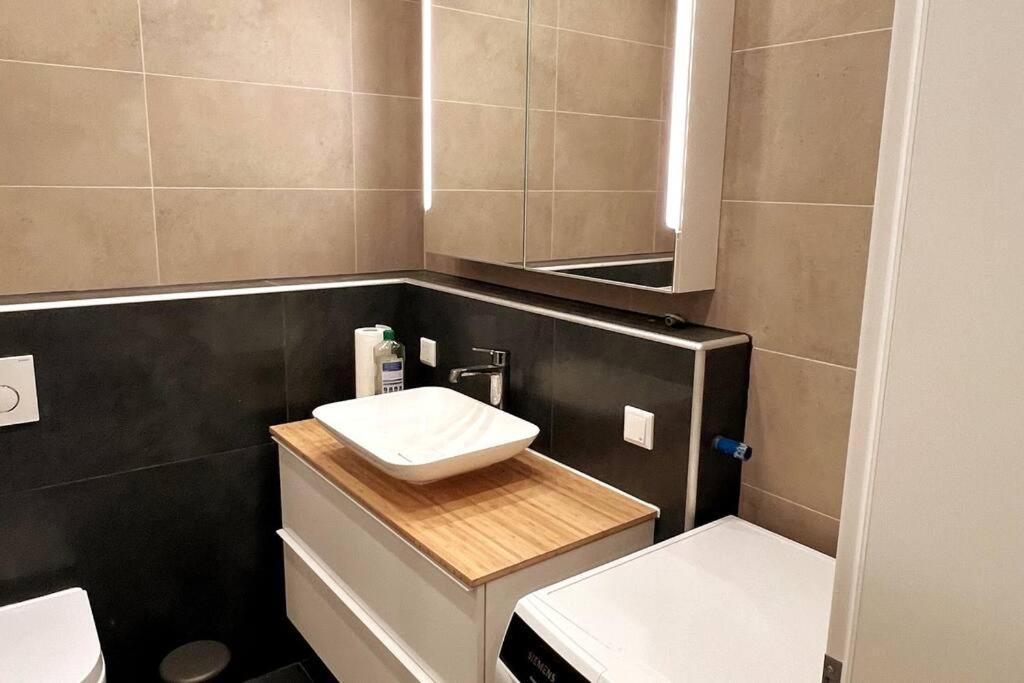 Lovely Flat Relax Near City Center Nuremberg Exterior photo