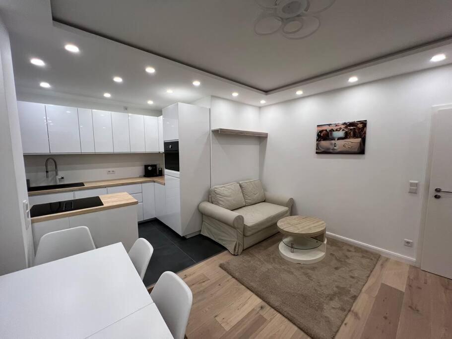 Lovely Flat Relax Near City Center Nuremberg Exterior photo