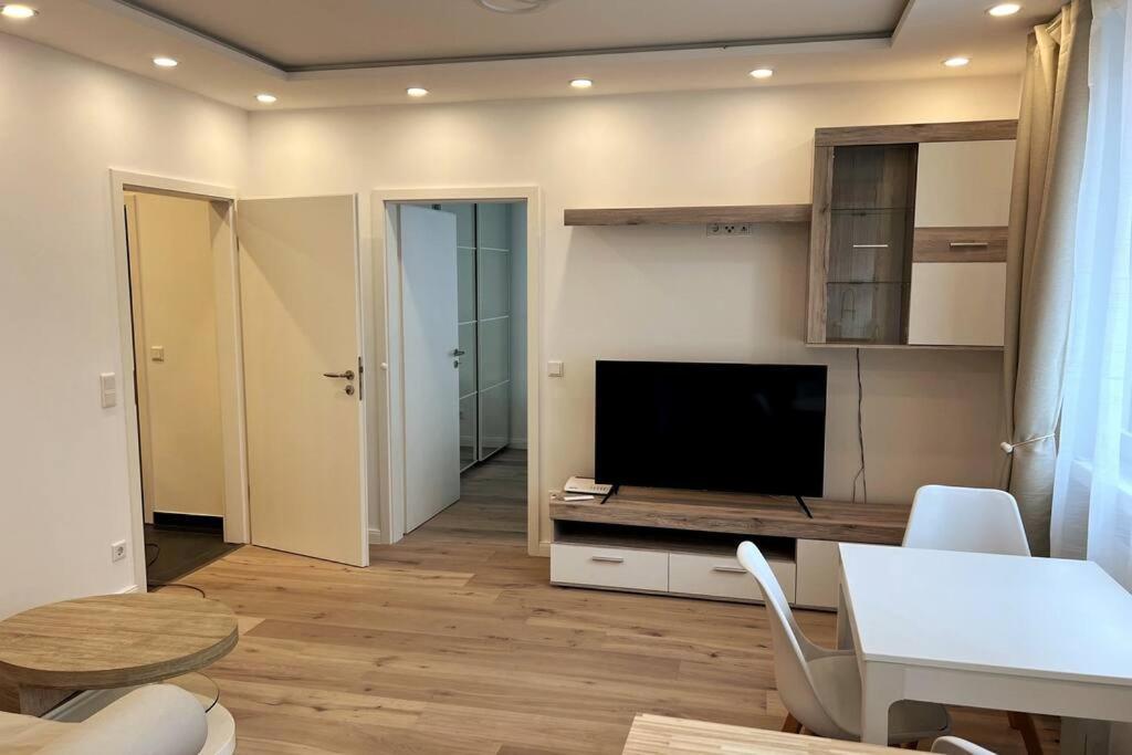 Lovely Flat Relax Near City Center Nuremberg Exterior photo